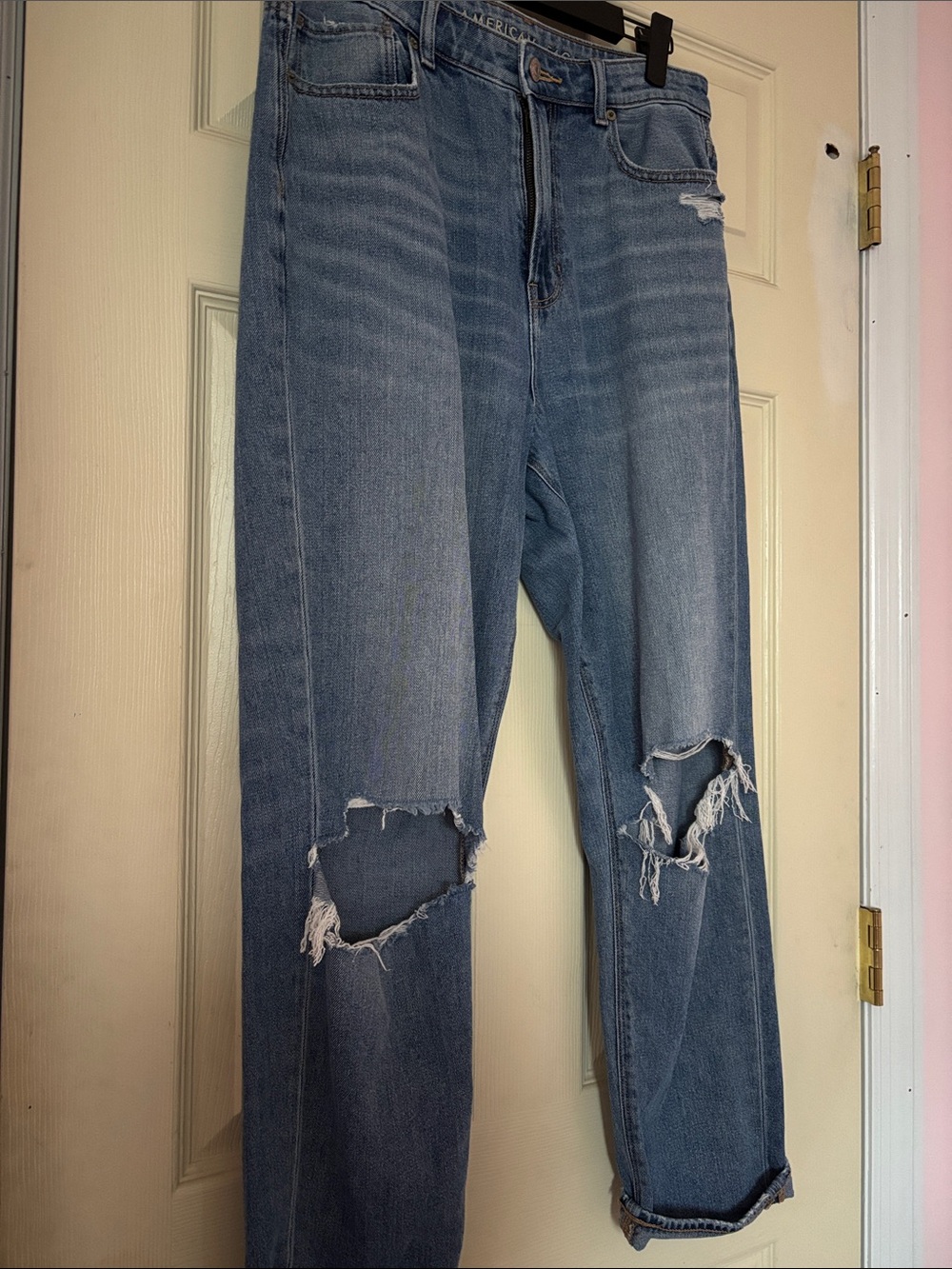 American Eagle Outfitters Light Blue Distressed Boyfriend Jeans